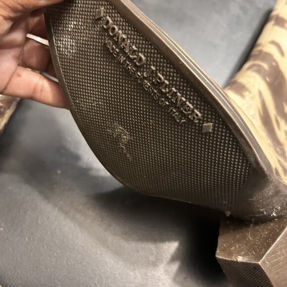 Donald J Pliner Cow Hide Rain Boots! SO CUTE Perfect for Spring! Size 8 - Picture 3 of 4